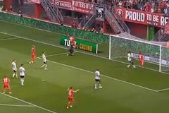 «Τριάρα» της Τβέντε επί του Άγιαξ που... συνεχίζει να καταρρέει