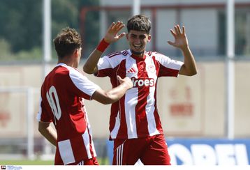 Ο Χάμζα με ωραίο πλασέ κάνει το 2-0 για τον Ολυμπιακό Κ19