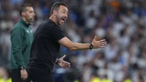 «Πυρά» του Ντε Τσέρμπι για την διαιτησία: «Το πέναλτι της Ρεάλ ήταν απλά ντροπή»