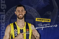 Ο Γιώργος Παπαγιάννης στο Sportal: «Με πείραξαν όσα άκουσα για την οικογένειά μου, σωστό περιβάλλον για εμένα η Φενέρ»