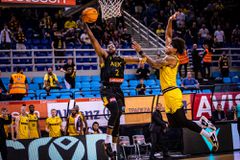 H AEK πήρε μεγάλη νίκη με 2/12 τρίποντα και 22 χαμένα ριμπάουντ