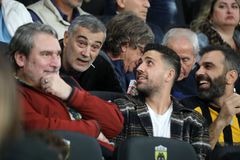 Η σχέση ΑΕΚ και Μπακασέτα, δεν θα τσαλαβουτήσει ποτέ σε επικοινωνιακά λασπόνερα