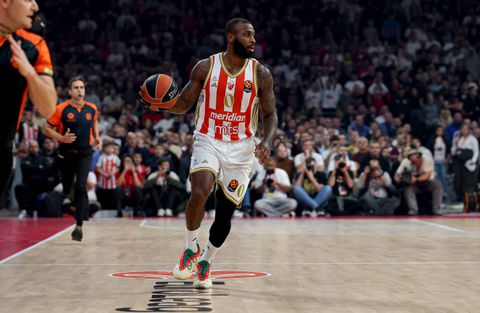 «Λύγισε» στο φινάλε από την Τσεντεβίτα ο Ερυθρός Αστέρας με... άτυχο ΜακΙντάιρ