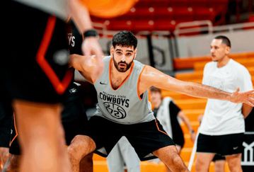 Εξαιρετικός Μαντζούκας με double-double στη νίκη του Oκλαχόμα Στέιτ επί του Τέξας (vid)