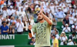 Στον τελικό με περίπατο ο Τσιτσιπάς