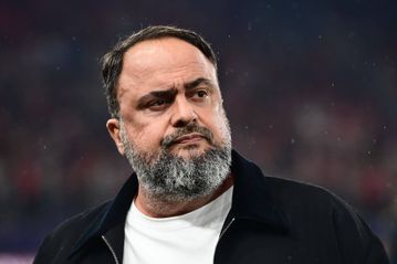 Ενός λεπτού σιγή στην προπόνηση Νότιγχαμ Φόρεστ για τη μητέρα του Βαγγέλη Μαρινάκη (pic)