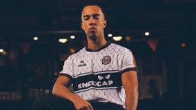 Η Μποέμιανς κυκλοφορεί φανέλα για την ενίσχυση της Παλαιστίνης (pics)