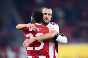 Χριστουγεννιάτικο... πάρτι για τον Ολυμπιακό με εξάρα στον Ηρακλή