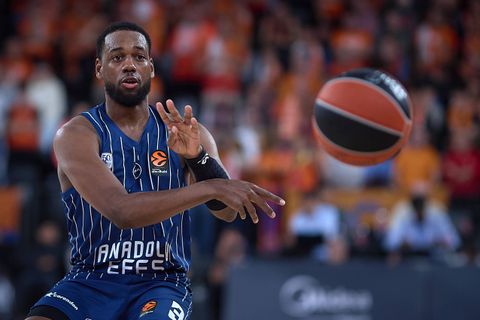 Επιστροφή Λάσο με εμφατική νίκη της Εφές επί της Ζαλγκίρις