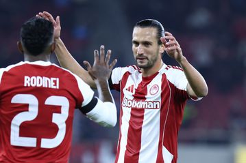 Με ωραίο πλασέ ο Γιαζίτσι έκανε το 1-0 για τον Ολυμπιακό κόντρα στον Ηρακλή