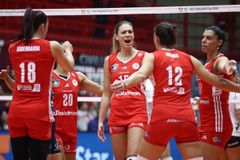 Ο Ολυμπιακός δυσκολεύτηκε αλλά κέρδισε στην Σαντορίνη