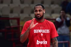 Ο Μόντε Μόρις επέλεξε το νούμερο του Σλούκα στον Ολυμπιακό (pic)