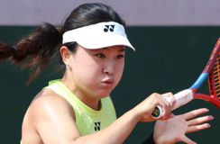 Η Κινέζα Λιν Ζου στον δρόμο της Μαρίας Σάκκαρη (vids)