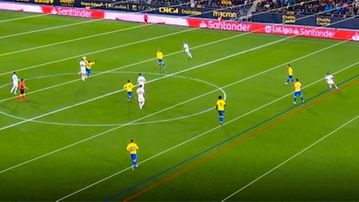 Η Κάντιθ απαίτησε την επανέναρξη του ματς με την Έλτσε από το 81' μετά το λάθος με το VAR! (vid)