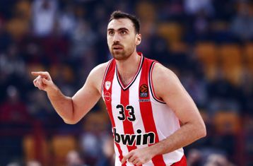 Μυθικός Μιλουτίνοφ κόντρα στη Μακάμπι με 20 πόντους και 20 ριμπάουντ