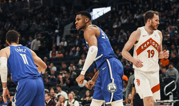 Οι Μπακς έκαναν περίπατο κόντρα στους Ράπτορς με... 35άρη Γιάννη  (vid)