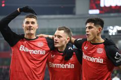 Με φοβερό Βιρτζ η Λεβερκούζεν νίκησε την Γκλάντμπαχ και συνεχίζει στο κυνήγι της Μπάγερν