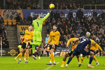 Μοιρασιά στο Γουλβς - Νιούκαστλ