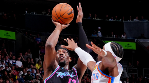 Τεράστια νίκη για τους Μαϊάμι Χιτ, «λύγισαν» τους Θάντερ