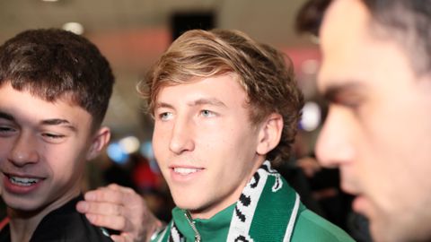 Στιγμές και βίντεο από την αύξηση του Σαντίνο Αντίνο στην Ελλάδα για τον Παναθηναϊκό (gallery + video)