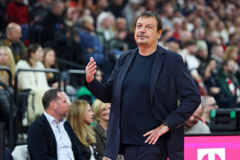 «Μύδροι» Άταμαν για πάγκο: «Κάποιοι έδειξαν πως δεν αξίζουν να βρίσκονται στην ομάδα»