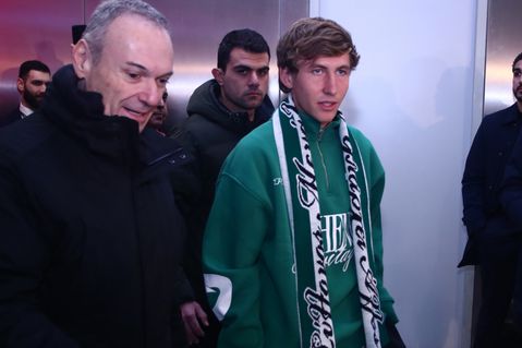 «Πάτησε» Ελλάδα για τον Παναθηναϊκό ο Σαντίνο Αντίνο (pics)