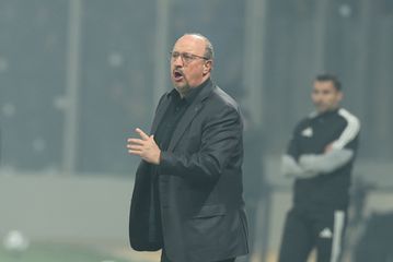 Ακύρωσε το ρεπό o Μπενίτεθ μετά τη συντριβή από την ΑΕΚ