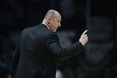 ΠΑΟΚ-Παναθηναϊκός: Ο Ζντοβτς αποβλήθηκε με δεύτερη τεχνική ποινή στο πρώτο δεκάλεπτο! (vid)