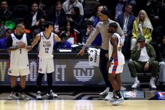 All-Star Weekend: Το πάθος του κόουτς Γιάννη και η νίκη των Antetokounbros (vids)