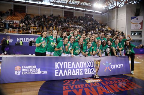 «Σάρωσε» τις Εσπερίδες και έβαψε... πράσινο το Κύπελλο Ελλάδας ο Παναθηναϊκός