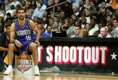 O Λίλαρντ και το back to back στον διαγωνισμό τριπόντων - Ένας πρώην παίκτης του Παναθηναϊκού και ένας του ΠΑΟΚ το έχουν ξανακάνει! (vids)