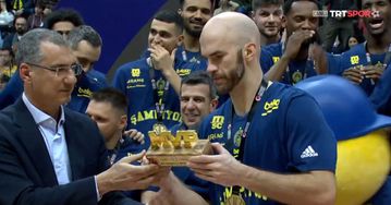 Μυθικός Καλάθης στον τελικό του Κυπέλλου Τουρκίας - «Άγγιξε» το triple double και αναδείχθηκε MVP