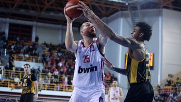 Πίτερς: «Ασεβές για την υγεία μας το παρκέ-αυτοκόλλητο»