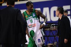 Το βίντεο του Sportal από την πρώτη είσοδο του Χέιζ-Ντέιβις στο παρκέ ως παίκτης του Παναθηναϊκού