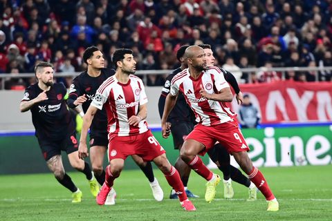 Σκόραρε ο Ελ Κααμπί, αλλά το γκολ ακυρώθηκε ως οφσάιντ - Ο λόγος (pic & vid)