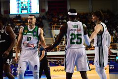 Monstars με θέα από την Ακρόπολη