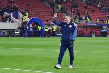 Αποθέωση για Μεντιλίμπαρ στο Καραϊσκάκη πριν τo Oλυμπιακός - Λεβερκούζεν (pic)