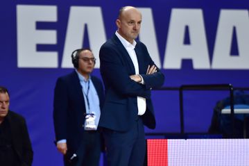 Ζντοβτς: «Έβλεπα παίκτες με κατεβασμένα κεφάλια» (vid)