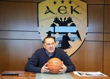 Βασίλης Γκούμας: «Η ιστορία του μπάσκετ δεν διαγράφεται από τον Λιόλιο ούτε από μισθοφόρους διεθνείς»