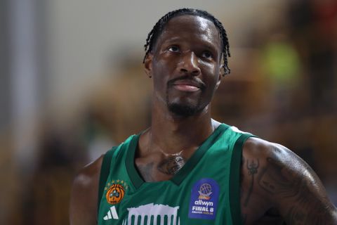 Χέιζ-Ντέιβις: «Έχω κοιμηθεί 6 ώρες τις τελευταίες 3 μέρες - Εκεί χρειάζομαι βελτίωση»