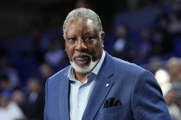 Θρύλος της Μπαρτσελόνα κατήγγειλε επίθεση σε πάρκινγκ σταθμού