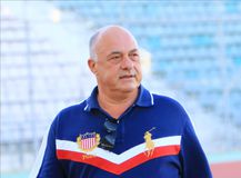 Μπέος: «Να τους βάλει στο σπίτι του ο Αντωνίου τους 10.000 - Αν μπει ένας παραπάνω από 400 κλείνω τα φώτα»