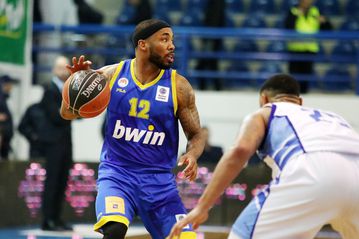 Ιωνικός - Περιστέρι 75-102: Τα Highlights του «περιπάτου» στη Νίκαια (vid)