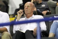 Ο ΠΑΟΚ απέσυρε την στήριξή του προς τον Στιβ Μπένετ