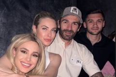 Ο Λιβάγια επέστρεψε στην Ελλάδα και πήγε στα μπουζούκια (pics)