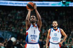 Μπομπουά: «Σοβαρός και δυνατός ο Ολυμπιακός»