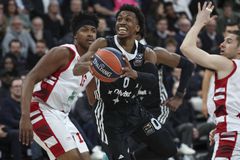 Η Παρί λύγισε την ασυνεπή Αρμάνι με ασύλληπτο Σορτς κι έκανε σημαντικό μπάσιμο για τα playoffs