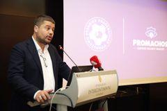 Γκαγκάτσης: «Μόνο Έλληνες διαιτητές στο Κύπελλο, ξένοι στο VAR»