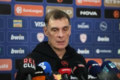 Μπαρτζώκας: «Είναι αρκετοί οι διαθέσιμοι παίκτες - Το ρόστερ μας είναι πιο γεμάτο από ποτέ» (vid)