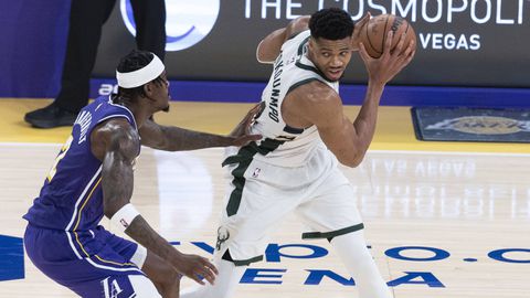 Όλα ανοιχτά για Αντετοκούνμπο στους Μπακς: Διαφωνία του παίκτη με την ομάδα